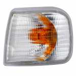 Lanterna dianteira cristal com soquete lado esquerdo Volvo VM 17210 17240 23240 330